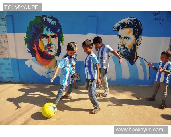 当红足球球星乔装成白发老人体验街头踢球后的温情瞬间